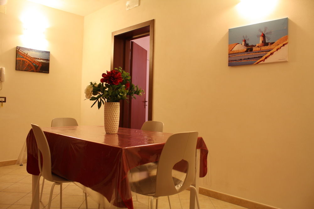 Residence Barbara Trapani Bagian luar foto